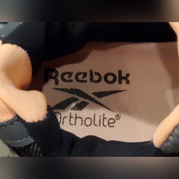 Like New, In Box, Reebok Ortholite Sneakers, Estimated Youth Size 5 or Size 6 - Picture 5 of 7